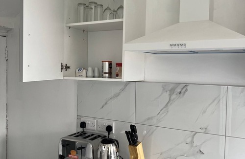 Harehills House | Cozy 2-Bed House in Leeds with Modern Amenities