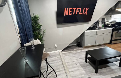 Hillside Apartment | Cozy 2 Bed Room Apartment near Airport