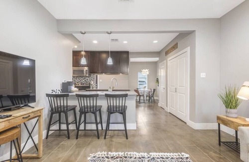 Lafayette House | Cozy 2 Bed Townhome near the Hospital