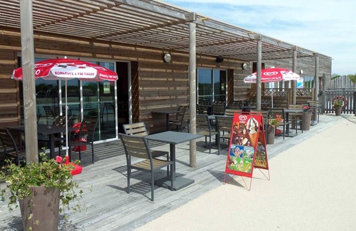 La Chapelle-Hermier Ski Chalet | Cozy 2-Bedroom Chalet with Pool Near Jaunay Lake and Beaches