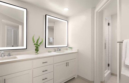 Harbour Town Apartment | Cozy 2 Bedroom with Balcony in Heritage Club, VI