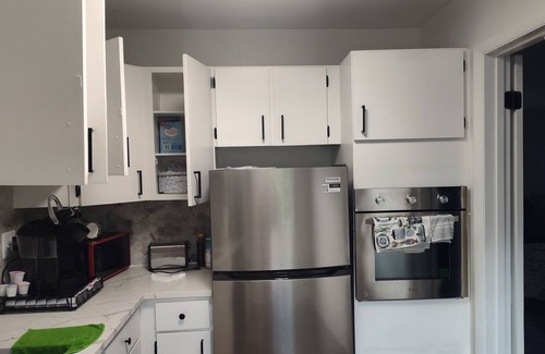 Baltimore Apartment | Cozy 2-bedroom & 1.5 Baths apartment in enchanting Baltimore with WiFi, AC