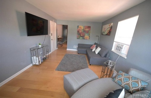 Dayton Apartment | Cozy 2-Bedroom, 1-Bath Apartment – Perfect for Families & Travelers