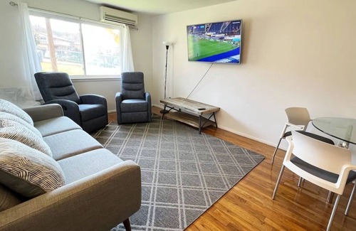 New Springville House | Cozy 2 Bedroom 1.5 Bath Duplex