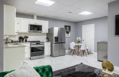 Decatur House | Cozy 2 Bedroom 15 mins from Dwntown ATL