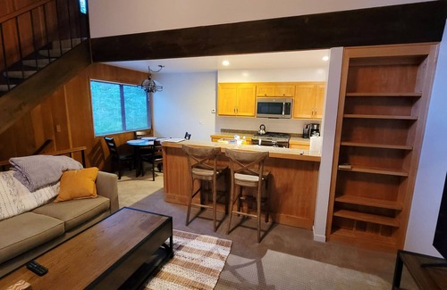 Kings Beach Condo | Cozy 2 Bedroom 2 Bath in Kingswood Village - Great location!