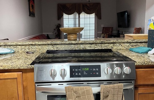 Kissimmee Condo | Cozy 2-bedroom 2 Bath condo close to Downtown Kissimmee.