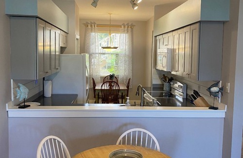 Estero Condo | Cozy 2-bedroom 2 full bathroom plus a den condo, in beautiful Estero.