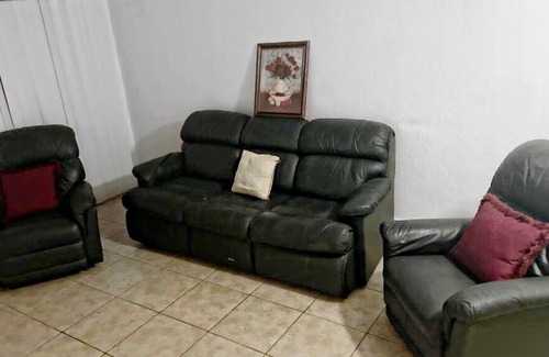Coral Springs Apartment | COZY 2 BEDROOM 2 BATH APT NEAR CORAL RIDEG MALL !- CORAL SPRINGS FL