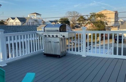 North Wildwood Condo | Cozy 2 Bedroom 2nd floor Condo
