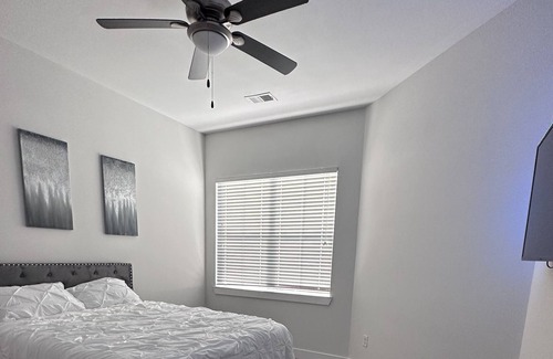 Sandy Springs Apartment | Cozy 2 Bedroom 2 Bath - 10 Minutes From Lenox Square Mall