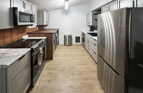 Fostoria House | Cozy 2-bedroom A-Frame near the Lake