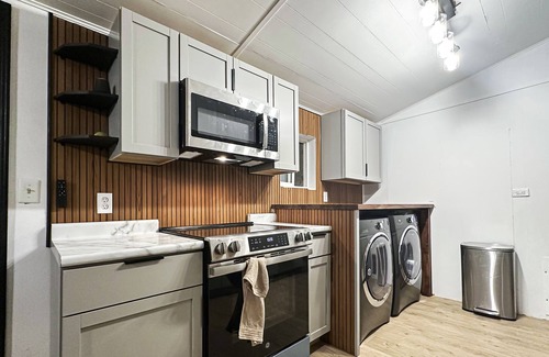 Fostoria House | Cozy 2-bedroom A-Frame near the Lake