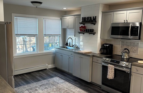 Greenwood Lake Apartment | Cozy 2-bedroom apartment in delightful Greenwood Lake with AC, WiFi