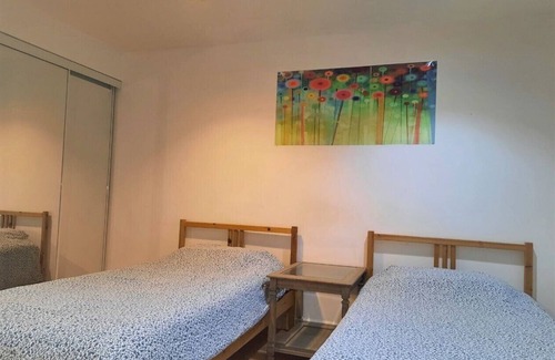 Bridlewood House | Cozy 2 Bedroom and A Study Big Bright Basement Unit