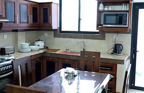Boralesgamuwa Apartment | Cozy 2-bedroom apartment in enchanting Boralesgamuwa with WiFi, AC
