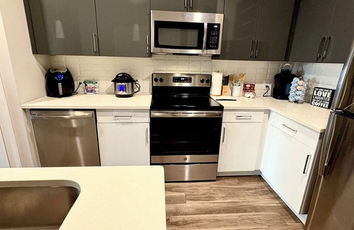 Sandy Springs Apartment | Cozy 2-bedroom apartment in the ♥️ of Atlanta, with WiFi fitness room mins to Mal