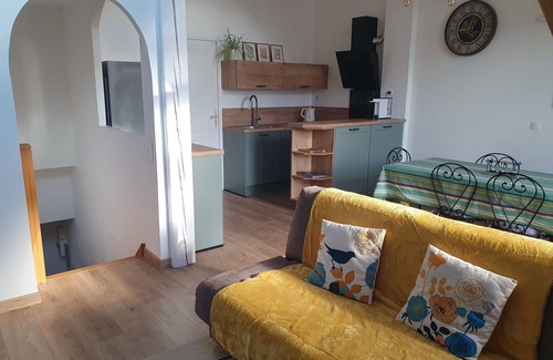 Montevrain Apartment | Cozy 2-bedroom apartment with WiFi, secured car park, minutes away from Disney