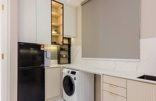 Jelutong House | Cozy 2-bedroom apartment in beautiful George Town with WiFi, fitness room