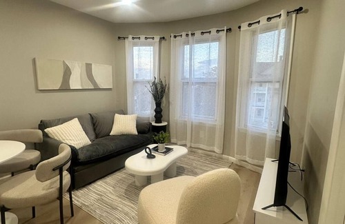 Springfield Apartment | Cozy 2-bedroom apartment Near Six Flags & Attractions