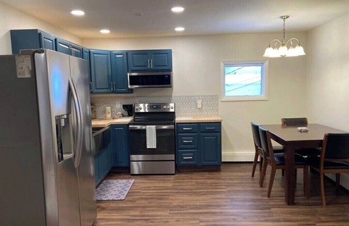 Turnagain Apartment | Cozy 2-bedroom apartment in soothing Anchorage with WiFi