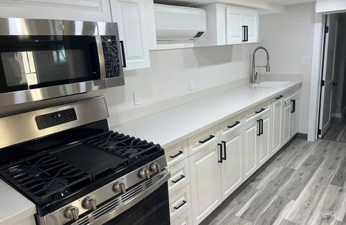 Salisbury Beach Apartment | Cozy 2-bedroom apartment in charmingSalisbury with WiFi, AC. Right on the beach