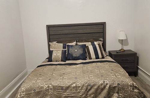 Williamsbridge Apartment | Cozy 2 bedroom apartment in a two-family house vert private in Bronx