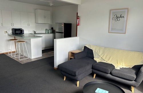Greenlane - Ellerslie Apartment | Cozy 2-Bedroom Apartment in Mt Wellington, Auckland
