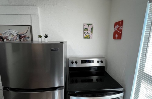 Callahan Apartment | Cozy 2-bedroom apartment, Downtown Orlando with WiFi, AC and King size Bed