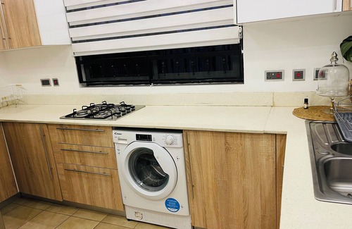 Kokomlemle Apartment | Cozy 2-bedroom apartment with WiFi, fitness room in fabulous Accra
