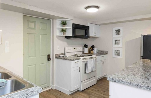 Essex Junction Apartment | Cozy 2 bedroom apartment
