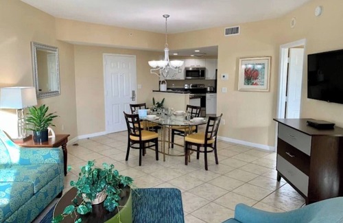 Weston Apartment | Cozy 2-bedroom apartment in charming Weston with AC, fitness room