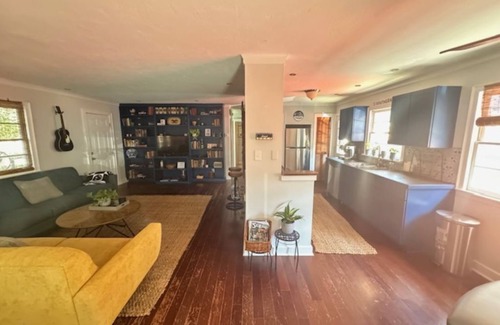Southern Pines House | Cozy 2-bedroom bungalow with WiFi, AC in welcoming Southern Pines