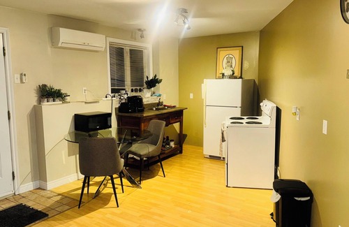 Dartmouth House | Cozy 2-Bedroom Basement unit