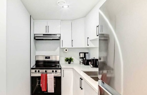 Northeast Edmonton House | Cozy 2-bedroom basement suite, fully furnished for comfort and convenience.