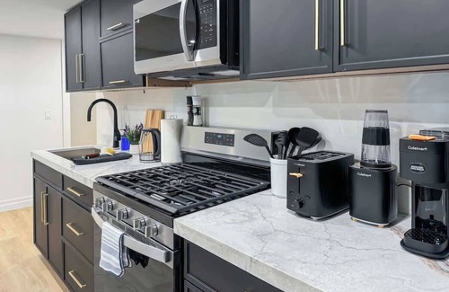 LaSalle Apartment | Cozy 2-Bedroom Basement Apt with Separate Entrance