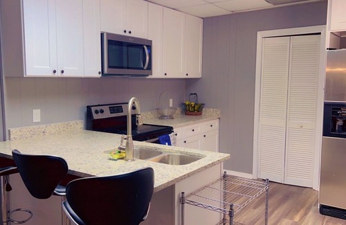 Norcross House | Cozy 2-bedroom building in Norcross Downtown with WiFi, AC …etc