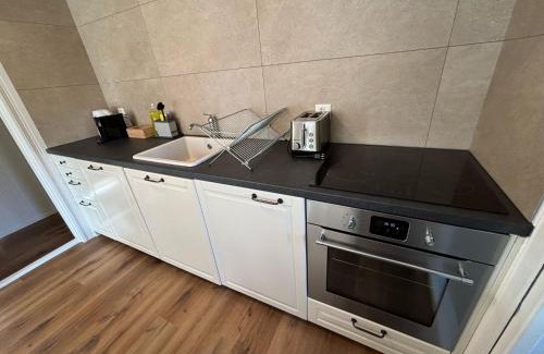 Unterseen House | Cozy 2-Bedroom Bungalow
