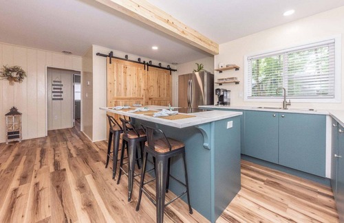 Whitmore Lake Cabin | Cozy 2-bedroom cabin in peaceful Whitmore Lake with WiFi, AC, Heat