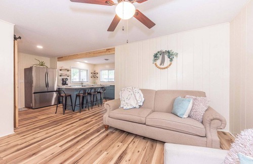 Whitmore Lake Cabin | Cozy 2-bedroom cabin in peaceful Whitmore Lake with WiFi, AC, Heat