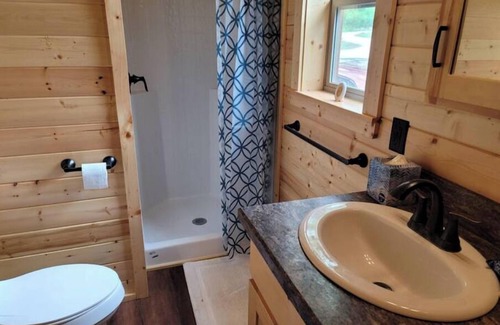 Bluff Dale Cabin | Cozy 2 bedroom cabin in peaceful Morgan Mills with Wi-Fi, AC, and amazing view.