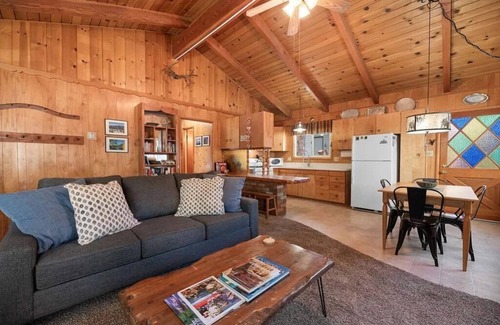 Big Bear City Cabin | Cozy 2-bedroom cabin in beautiful Big Bear with Spa & Fireplace, Walk to shops
