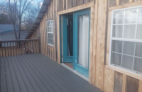 Pangburn Cabin | Cozy 2-bedroom cabin in enchanting Pangburn with WiFi, ACn6 person's only