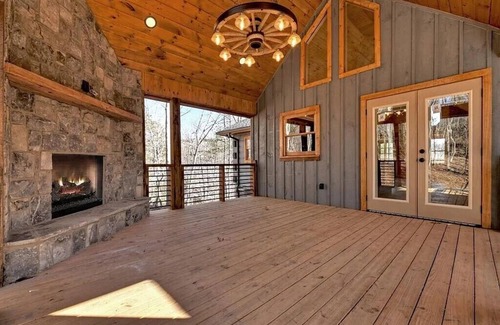 Ellijay Cabin | Cozy 2-bedroom cabin in charming Ellijay