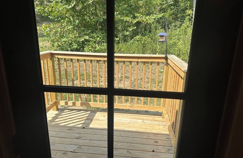 Argillite Cabin | Cozy 2-bedroom cabin near Greenbo Lake State Park, Deer Haven