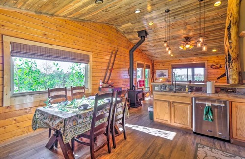 Indian Mountain Cabin | Cozy 2-bedroom cabin in marvelous Jefferson