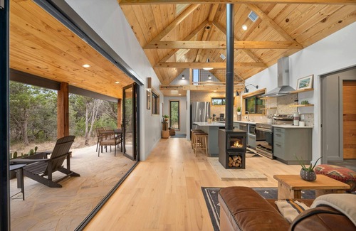 Wimberley Cabin | Cozy 2-bedroom cabin in serene Wimberley with WiFi, AC