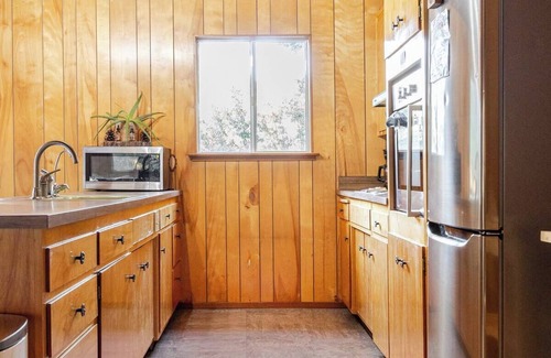 Mariposa Cabin | Cozy 2-bedroom cabin with sauna outside of Yosemite