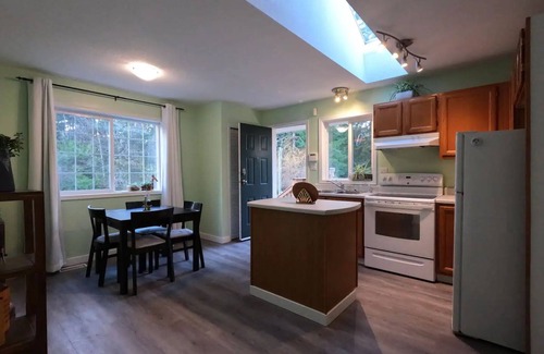 Regional District of Nanaimo House | Cozy 2 bedroom close Duke Point Terminal Suite 2