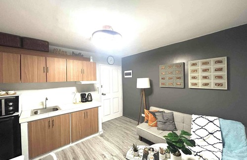 Mandurriao Condo | Cozy 2-bedroom condo with AC, fitness room in lovely Iloilo City